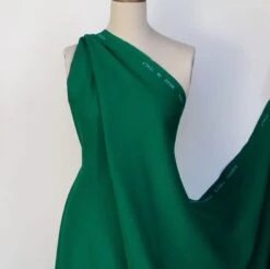Doppio Crepe Emerald -Silk Haven Shop 2IMG 2797 065e0471 3e55 4a93 b94c 090b04343835