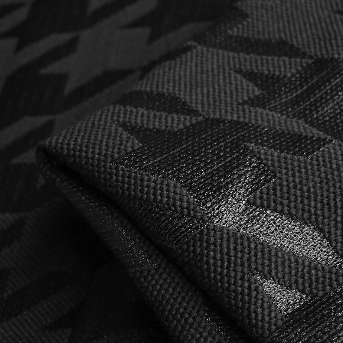 Christie Nero Houndstooth 3 Christie Nero Houndstooth