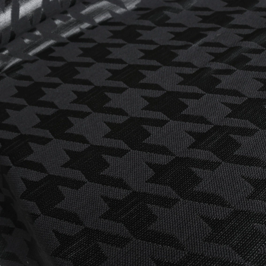 Christie Nero Houndstooth 6 Christie Nero Houndstooth - Image 4