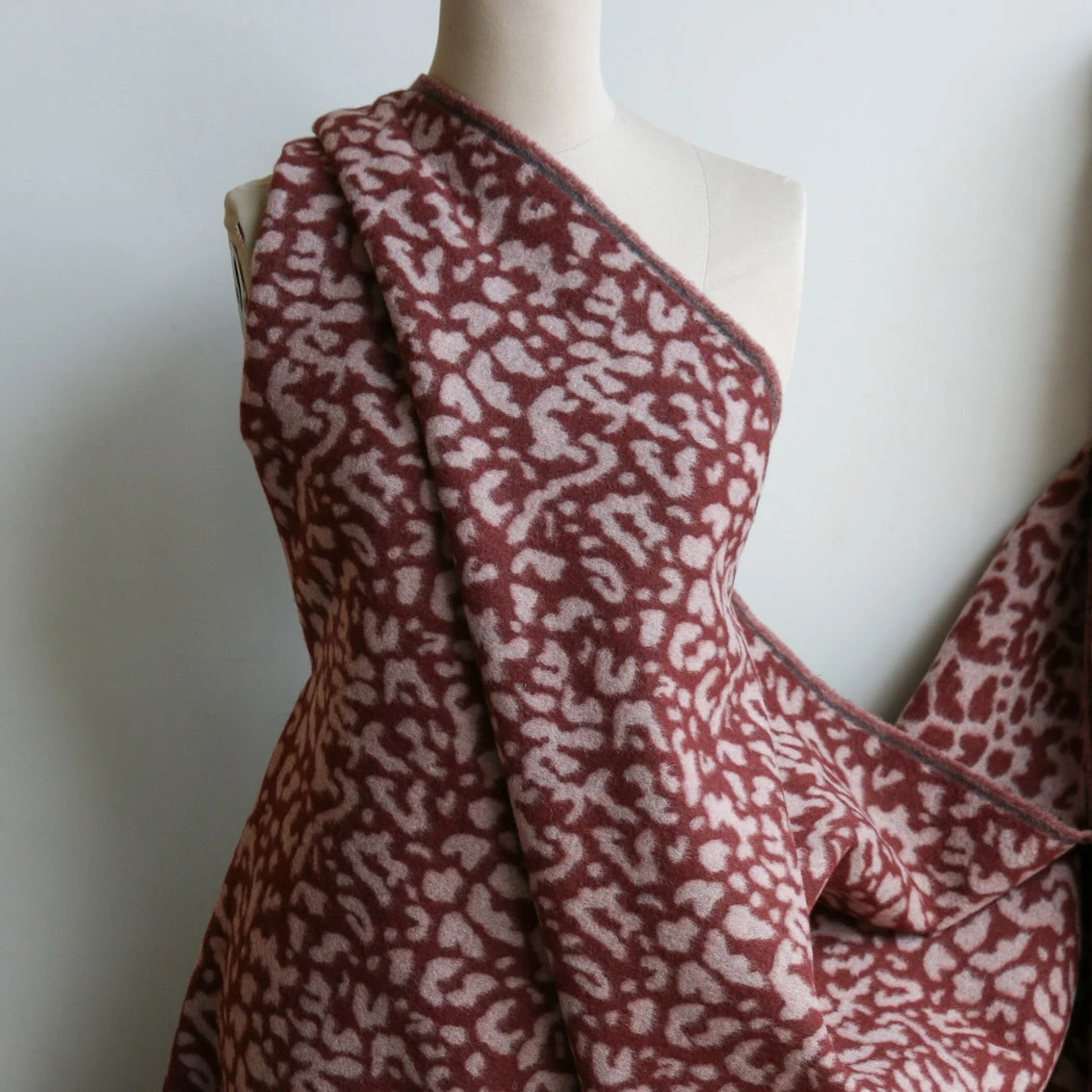 Leopardo Plum/Blush Coating 7 Leopardo Plum/Blush Coating - Image 5