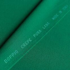 Doppio Crepe Vivid Green -Silk Haven Shop IMG 2242 17ea8cee a497 409a 9d95 188e4eddf966