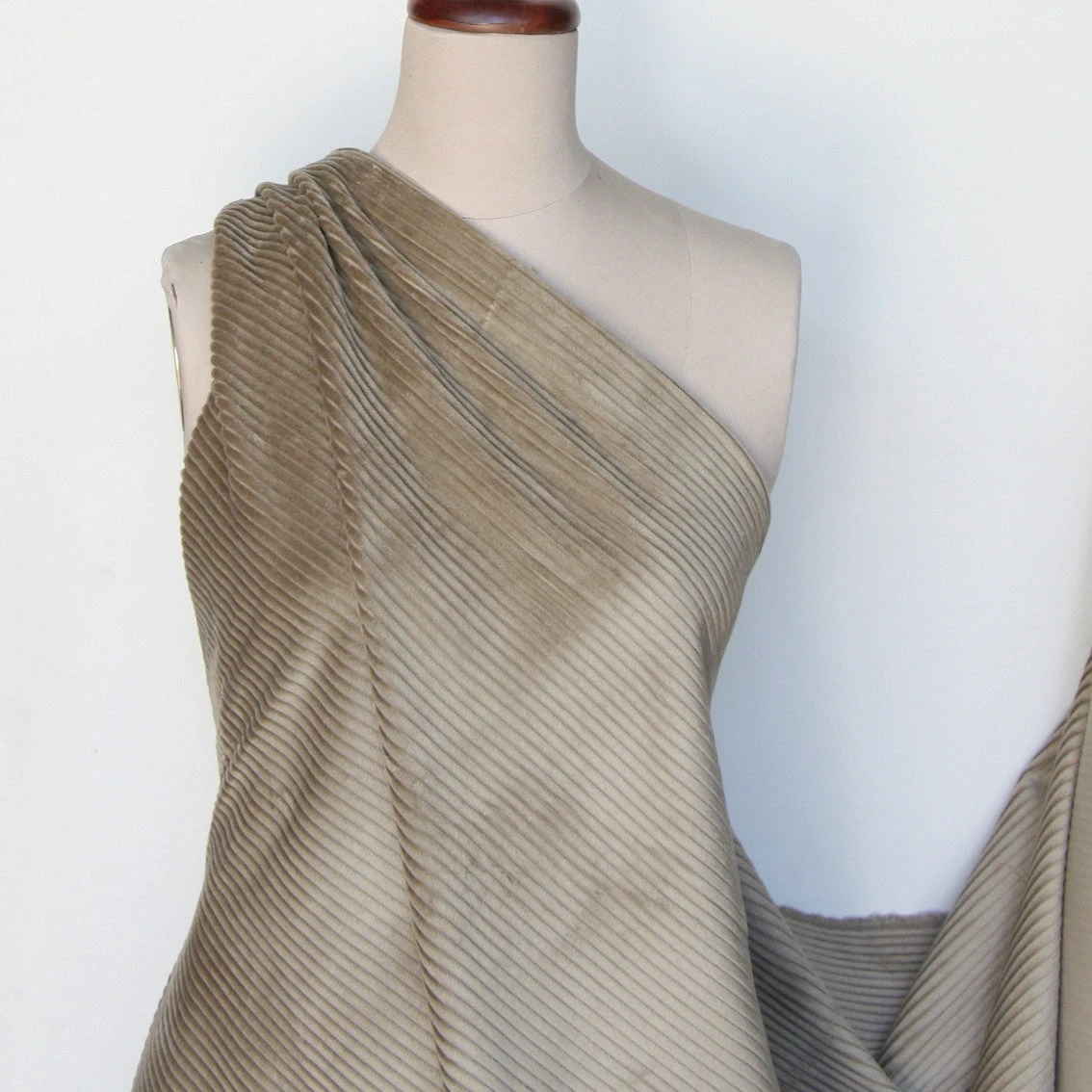 Corded Putty - Jumbo Corduroy 6 Corded Putty - Jumbo Corduroy - Image 4