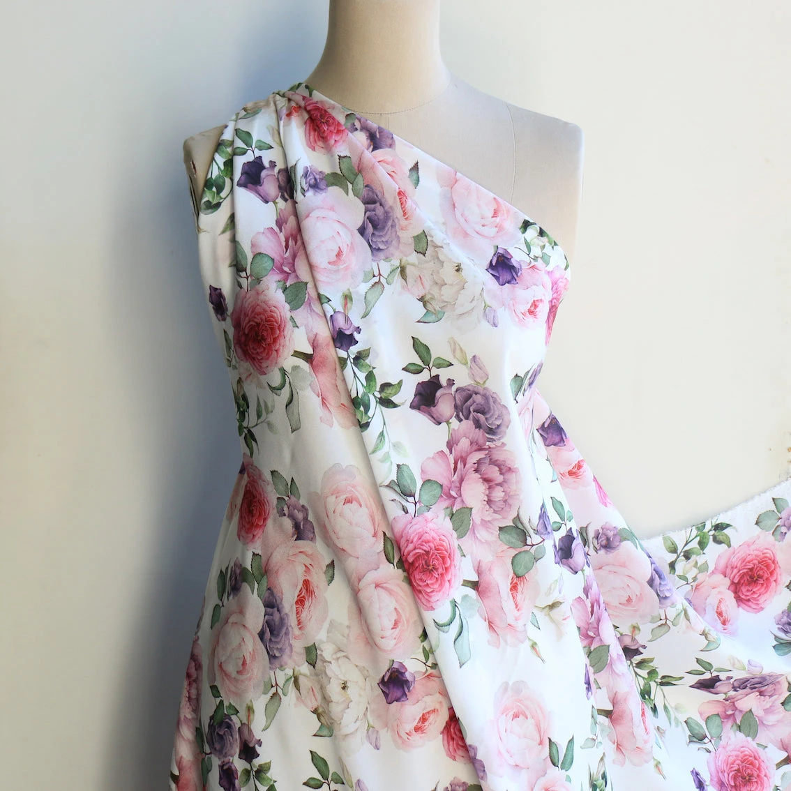 High Tea Silk C.D.C 8 High Tea Silk C.D.C - Image 6