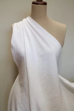 Bianco White -Silk Haven Shop IMG 2876 a85b0d29 63cb 424f 9995 7d51a90a7fca