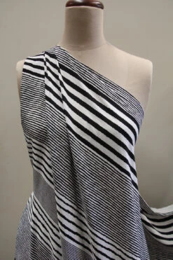 Midnight Waves -Silk Haven Shop IMG 4170 daa98623 c97a 427f 965f 8f1b57ac4e4f