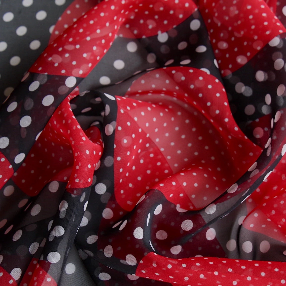 Biggy Small Dots - Silk Organza 4 Biggy Small Dots - Silk Organza - Image 2