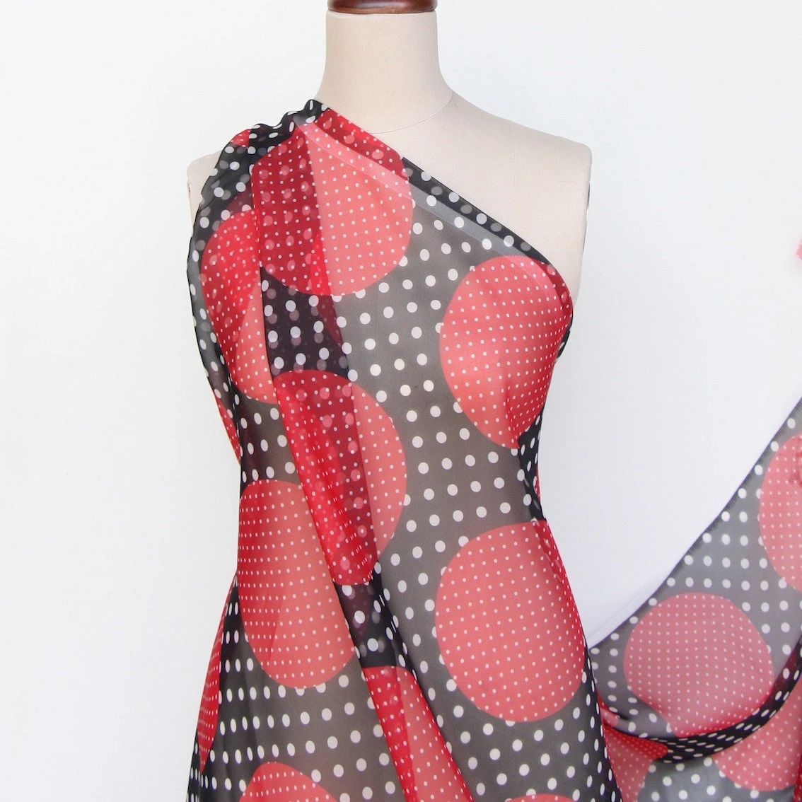 Biggy Small Dots - Silk Organza 8 Biggy Small Dots - Silk Organza - Image 6