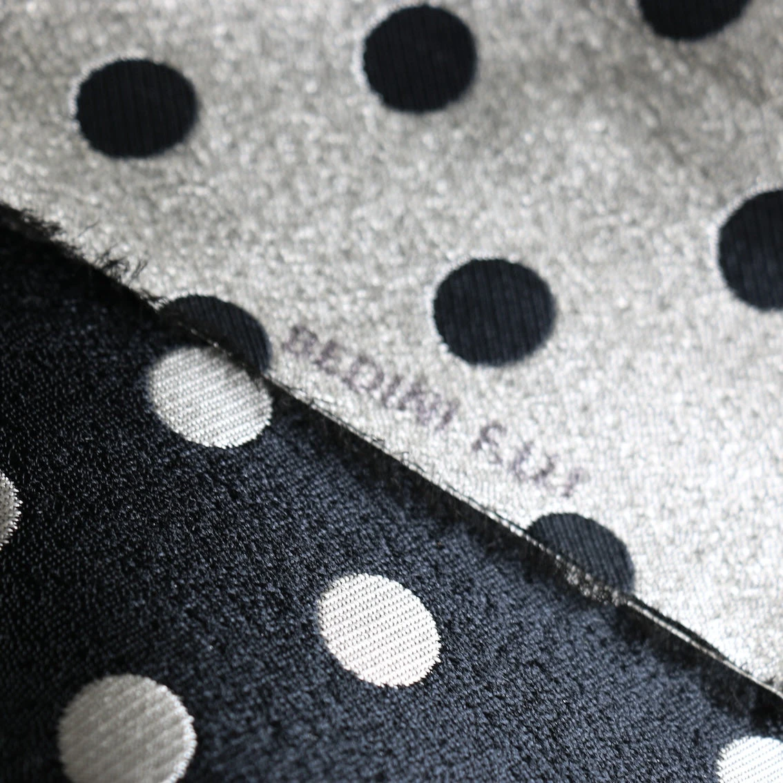 Bedini Spot Black/Gilt 5 Bedini Spot Black/Gilt - Image 3