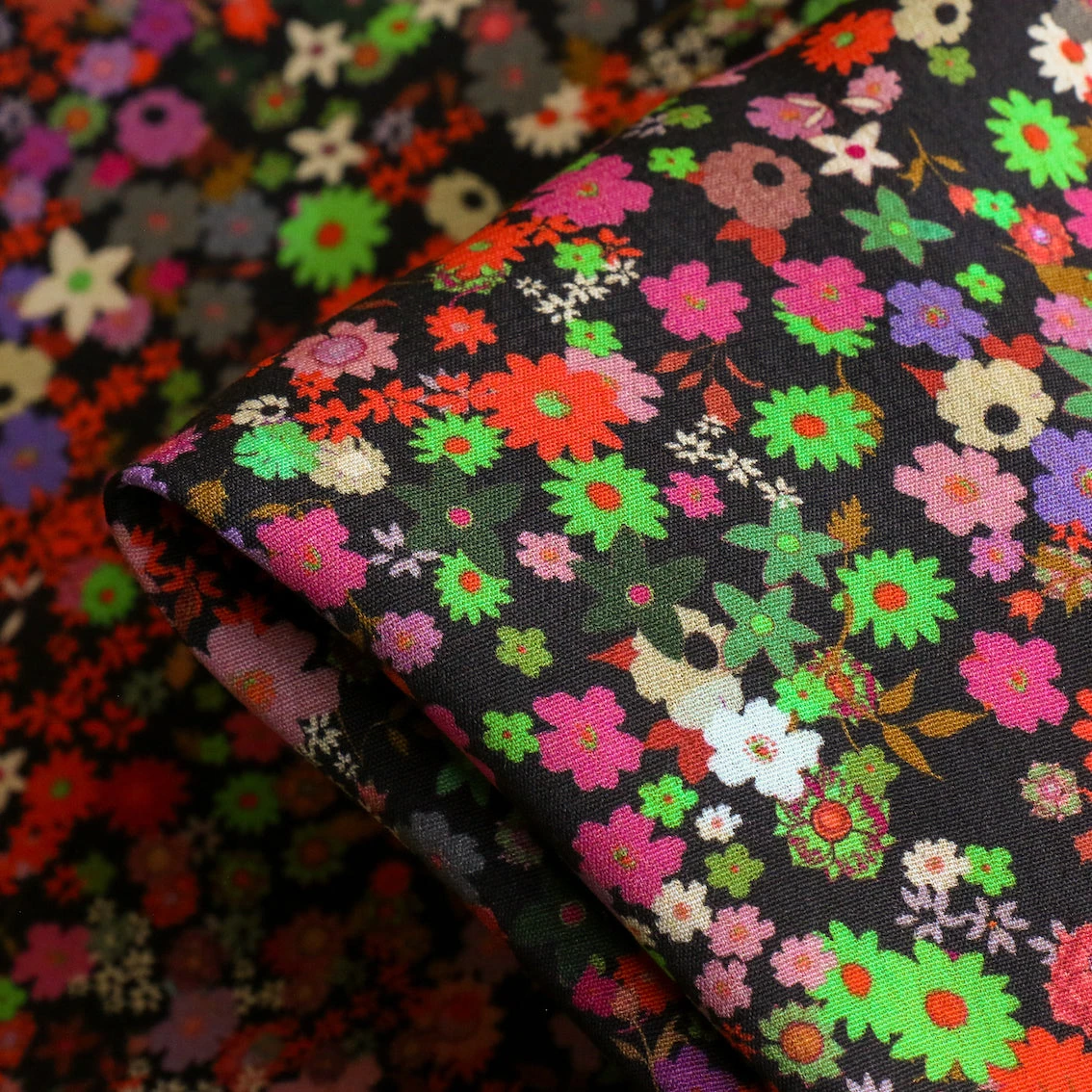 Joni's Field Viscose 3 Joni's Field Viscose