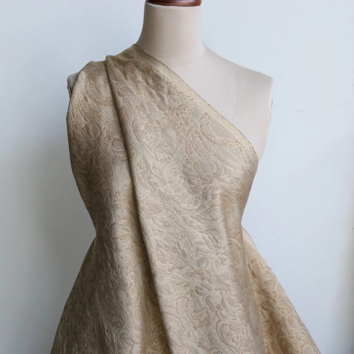 Brocade Oro Jacquard 6 Brocade Oro Jacquard - Image 4