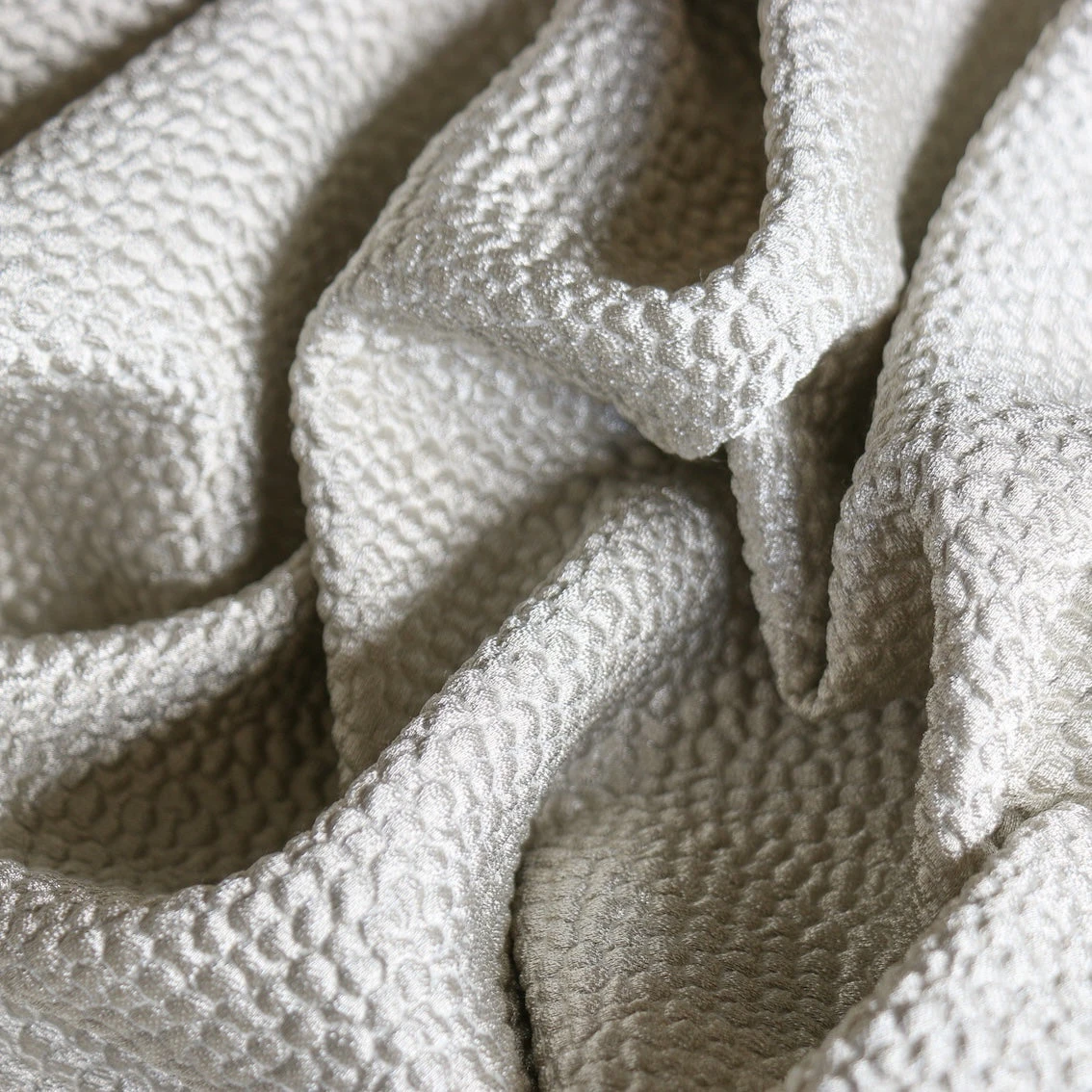 Last Chance Of Platinum Ripple Jacquard 4 Last Chance Of Platinum Ripple Jacquard - Image 2