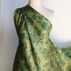 Verde Verde Silk Satin -Silk Haven Shop IMG 7995 da9b8c17 c4ae 41a4 a693 1fac573a096f