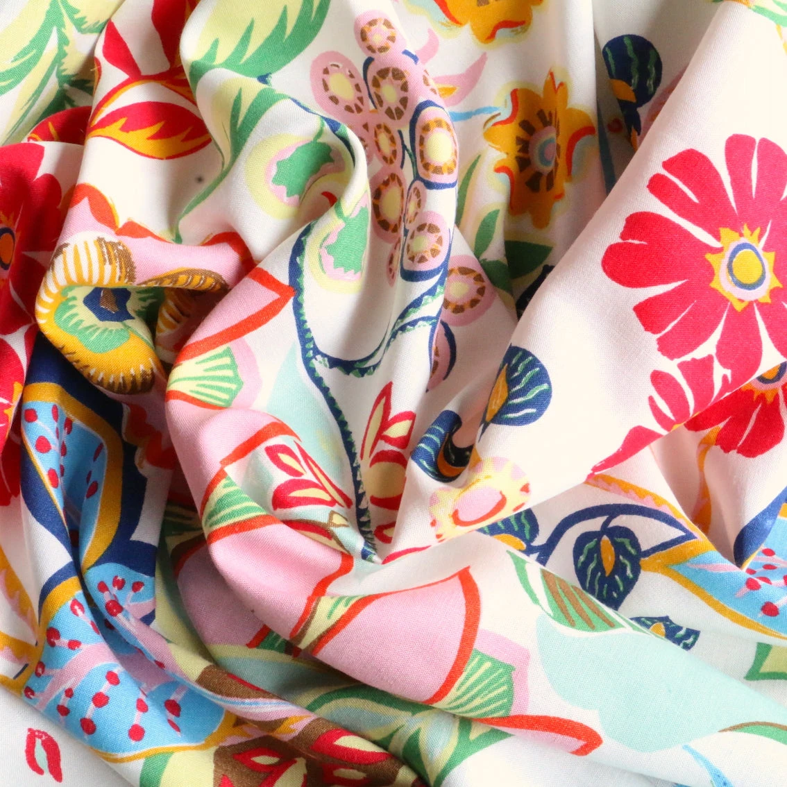 Fantasy Garden Viscose 4 Fantasy Garden Viscose - Image 2