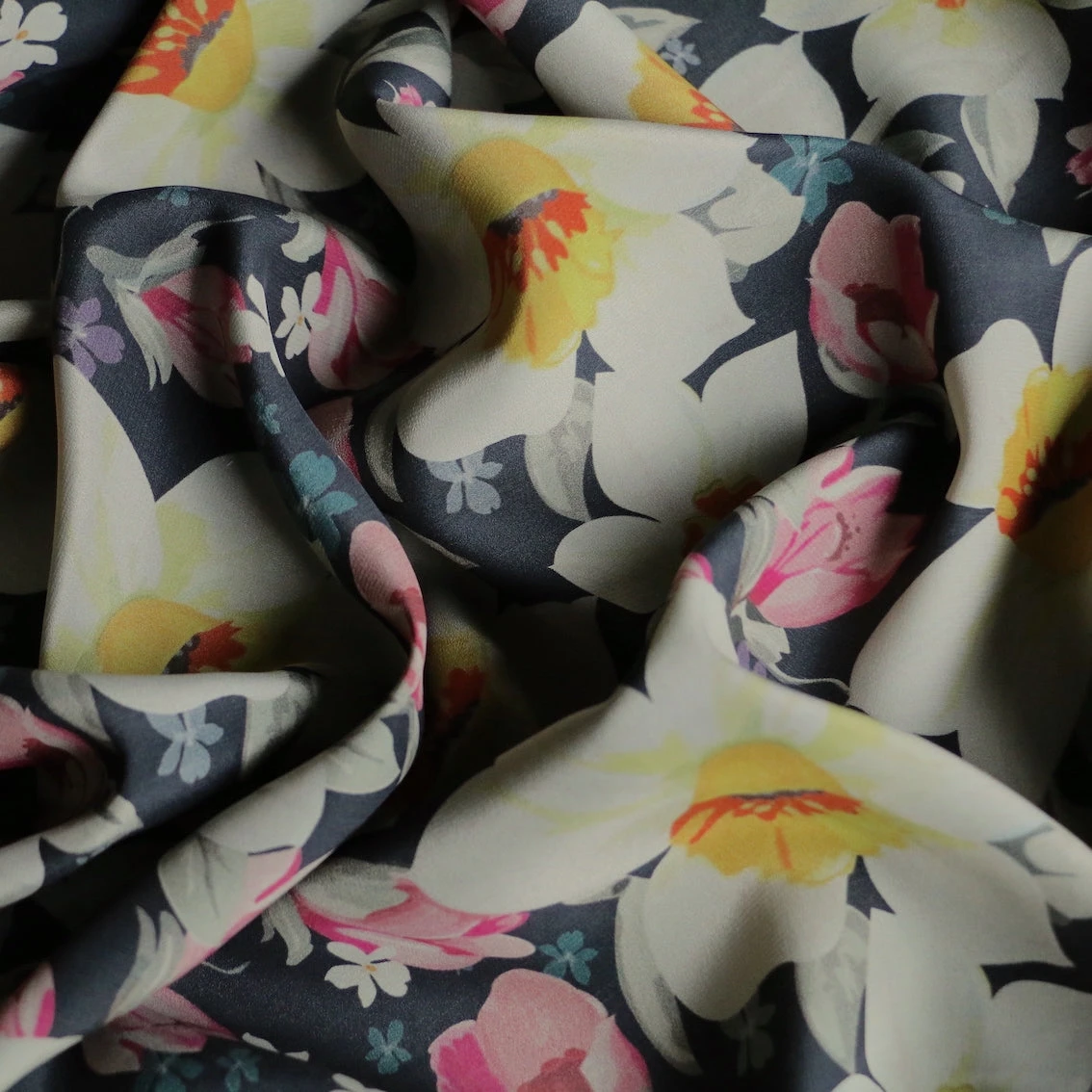 Villa Fivizzano Silk Crepe De Chine 4 Villa Fivizzano Silk Crepe De Chine - Image 2