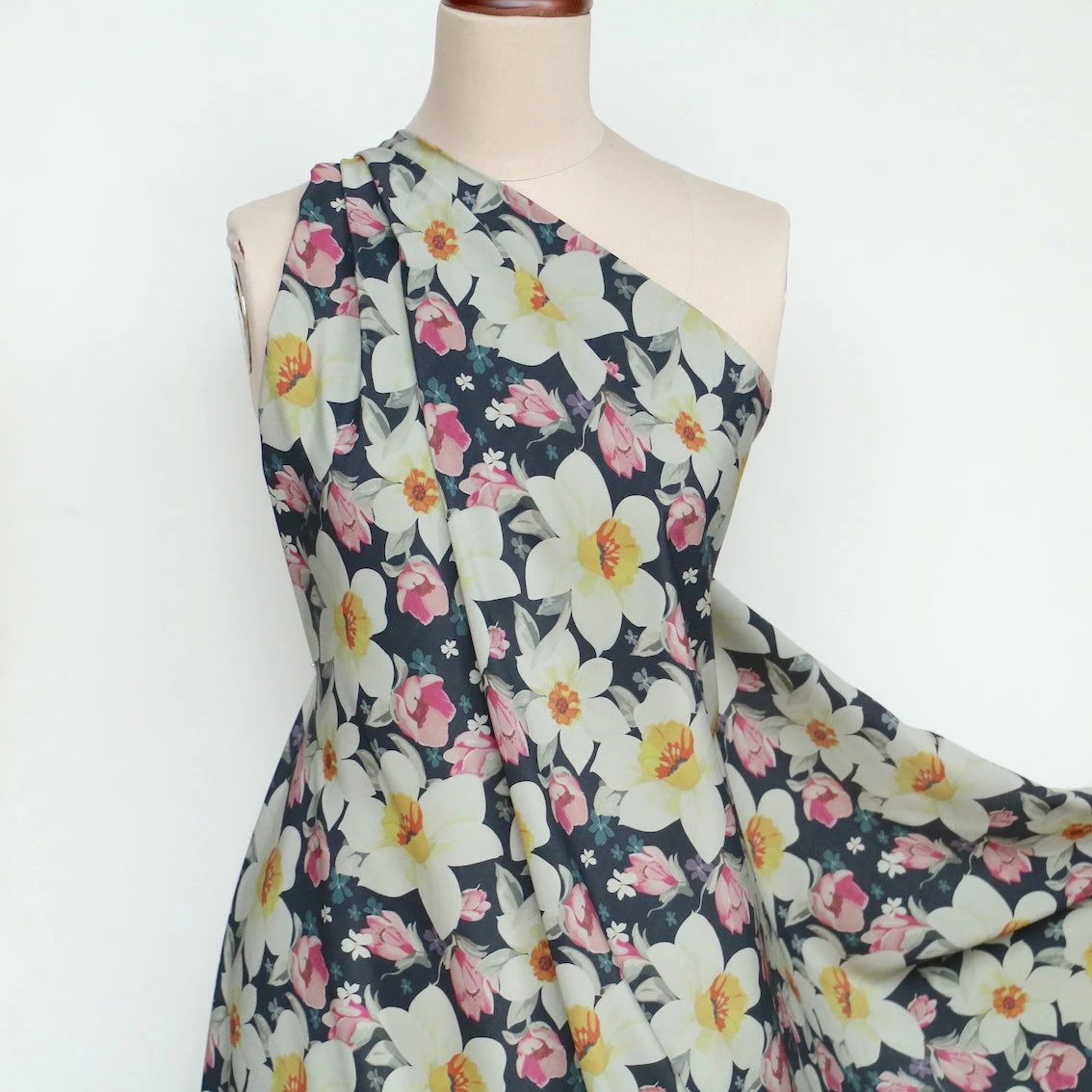 Villa Fivizzano Silk Crepe De Chine 8 Villa Fivizzano Silk Crepe De Chine - Image 6