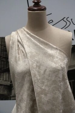 Diana Brocade -Silk Haven Shop IMG 9117 01881952 91ac 4555 9ee2 c51ac325d5ef