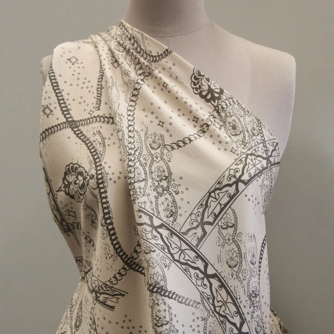 Decorations Beige Stretch Cotton 7 Decorations Beige Stretch Cotton - Image 5