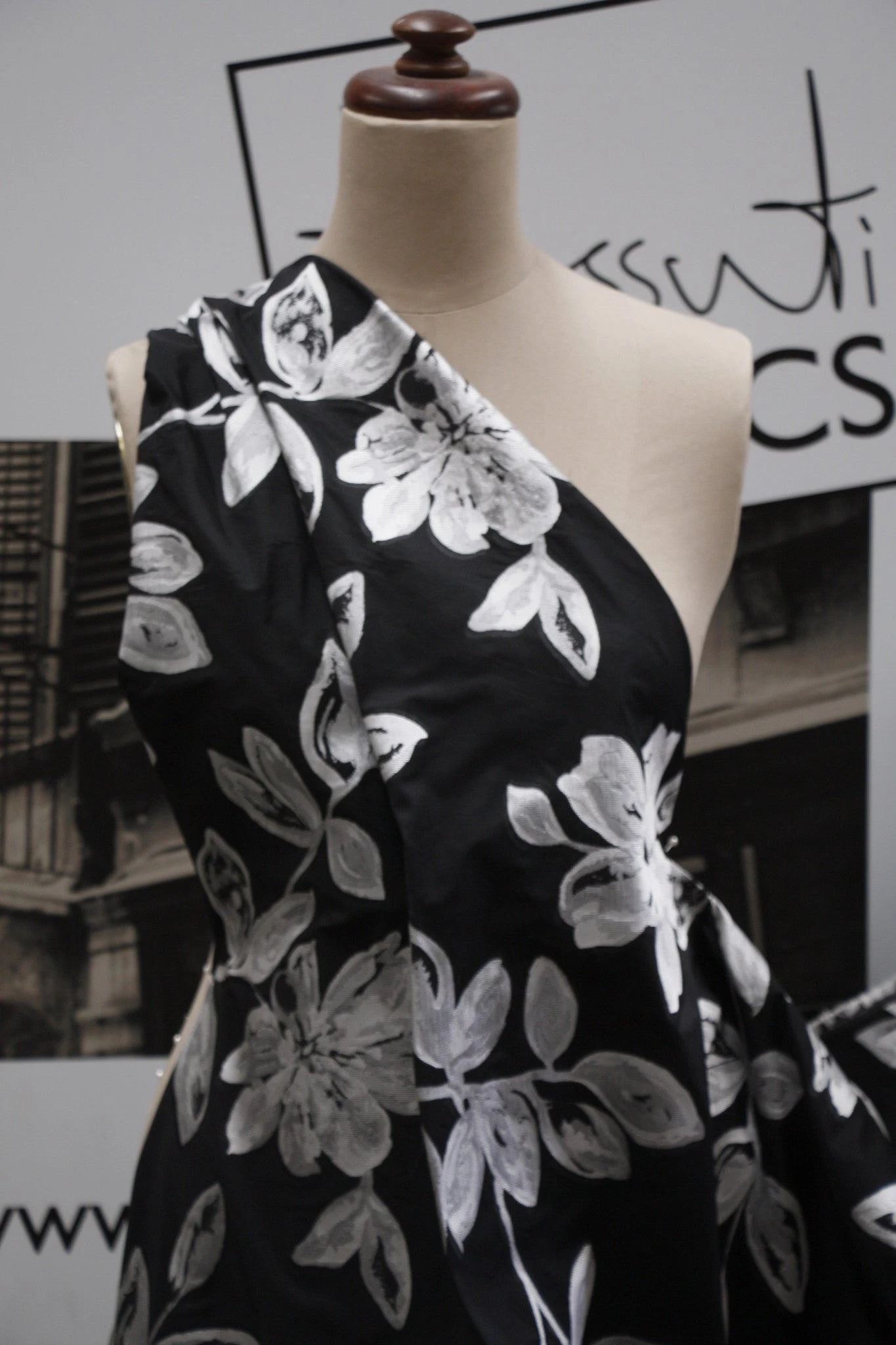 Silver Dior Brocade 7 Silver Dior Brocade - Image 5