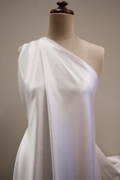 Monique White -Silk Haven Shop MG 8023 a3aca2eb d171 43fa 9f5c 4a9c260756b0