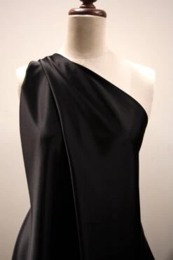 Monique Black -Silk Haven Shop MG 8282 aee35c36 ccb2 4d33 8942 8b19736ed6b5